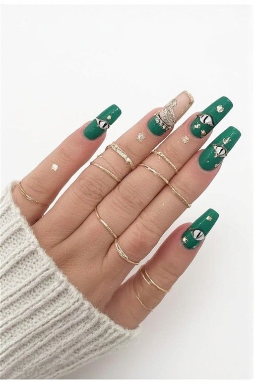 Emerald Green Cat Eye Nails Art