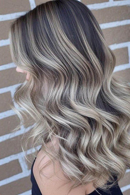 Glam Hollywood Mermaid Waves Hairstyle
