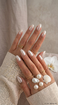 Glazed-Chrome-Nails